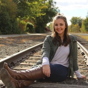 Meet your Posher, Katrina